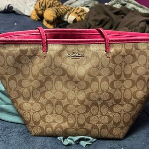 Coach shoulder bag